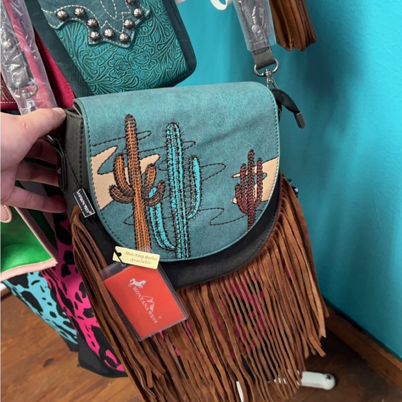 Brand neww with tags Montana west cross body bag - Picture 4 of 4